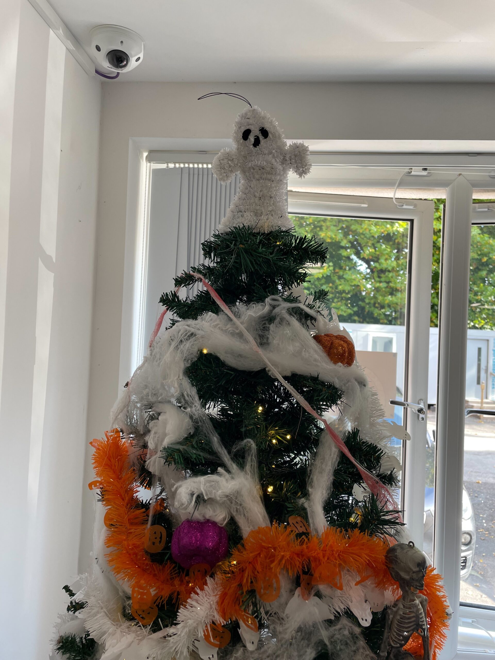 Grainger House Halloween tree Ghost topper