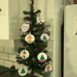merry christmas 2021: christmas tree