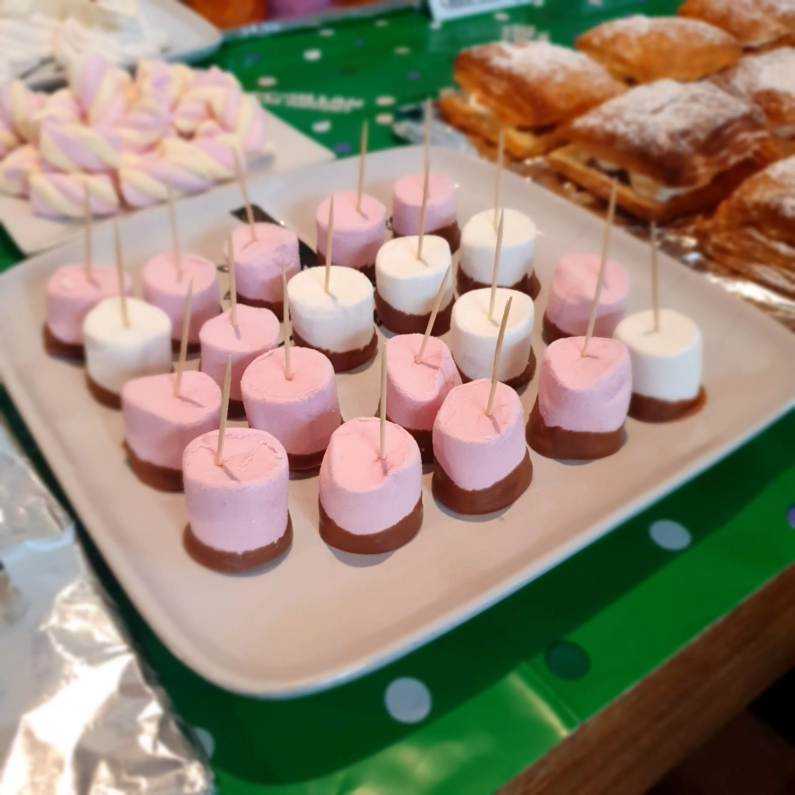 plate of marshmellows