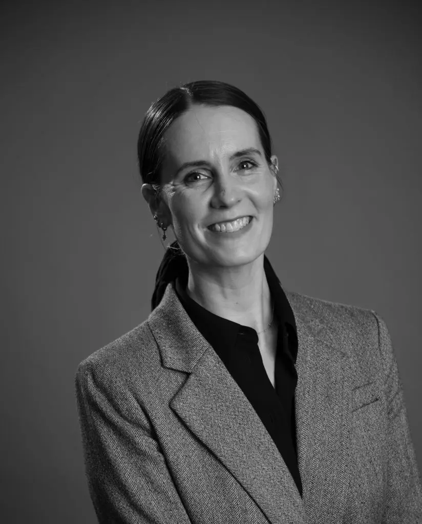 Sarah Colling Headshot