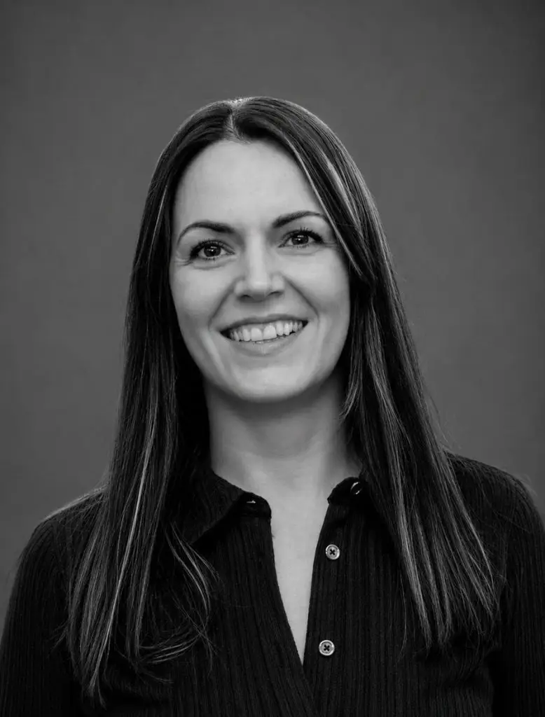 Kerry Headshot