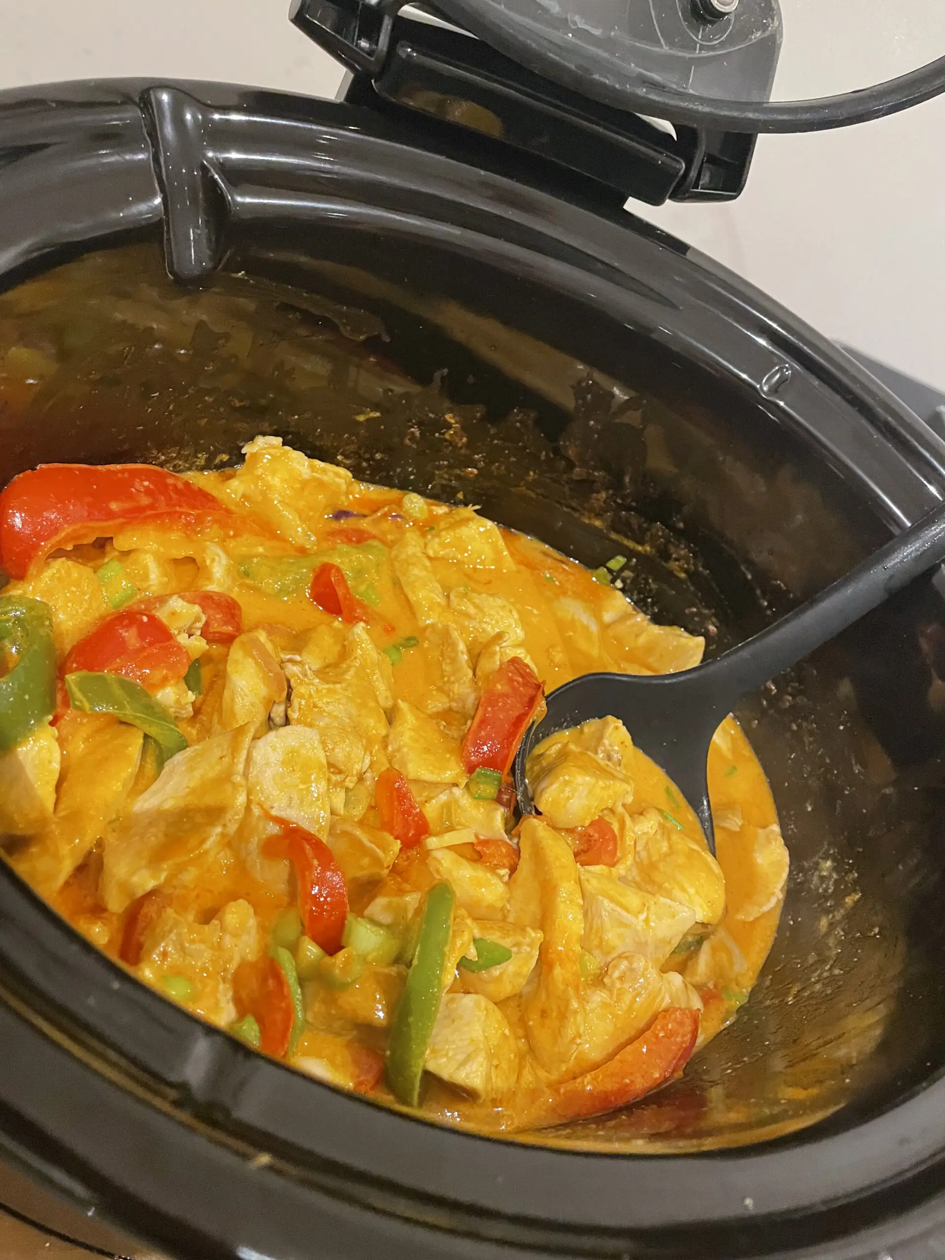 thai food in black pan