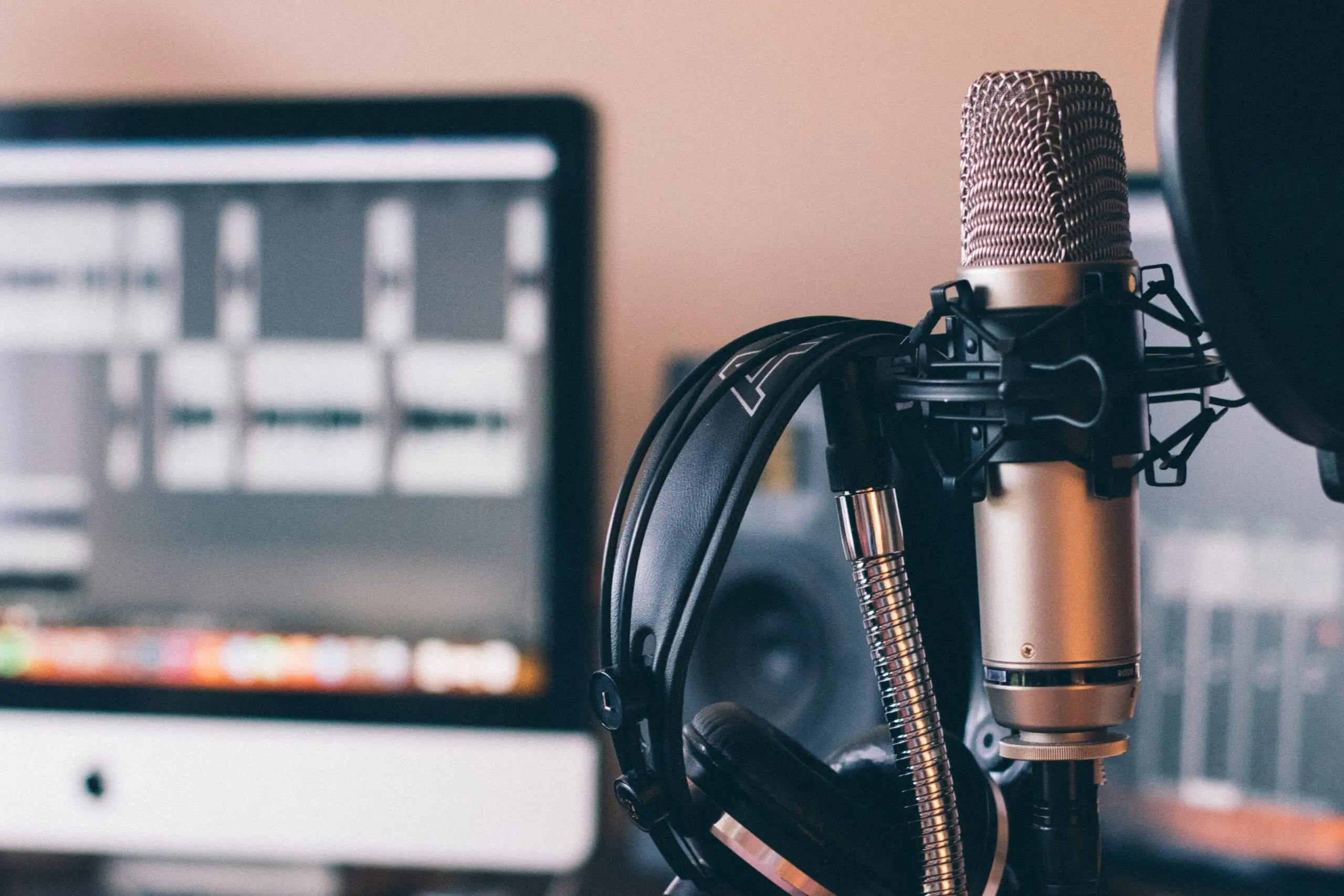 microphone and headphones